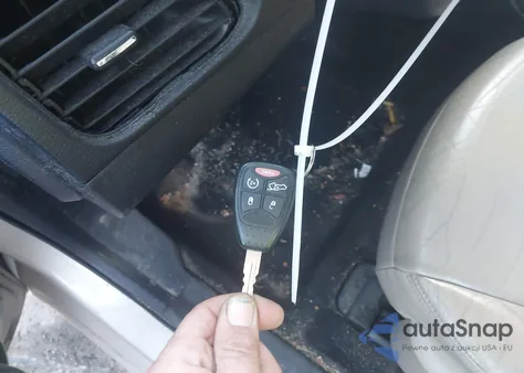 2013 Chrysler 200 Limited z USA, uszkodzony, nr VIN 1C3CCBCG3DN575120